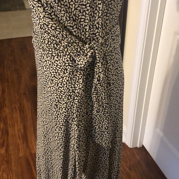 Ann Taylor Floral Faux Wrap Maxi Dress Size 8 - Picture 8 of 13